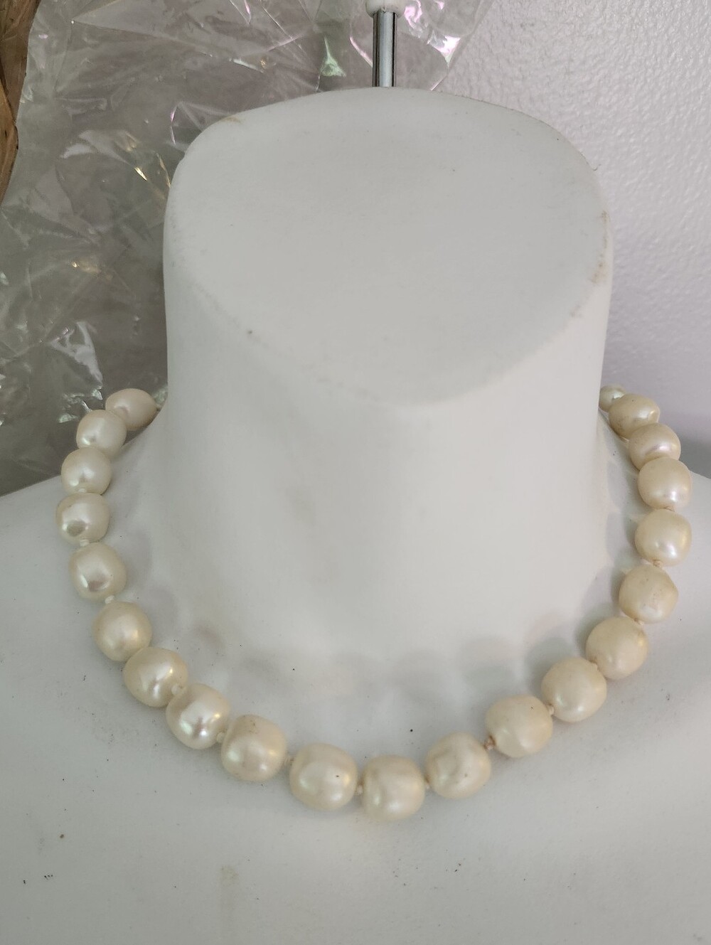 Vtg Classic Baroque Freshwater Pearl Necklace in Cream - 15- 18 Inches